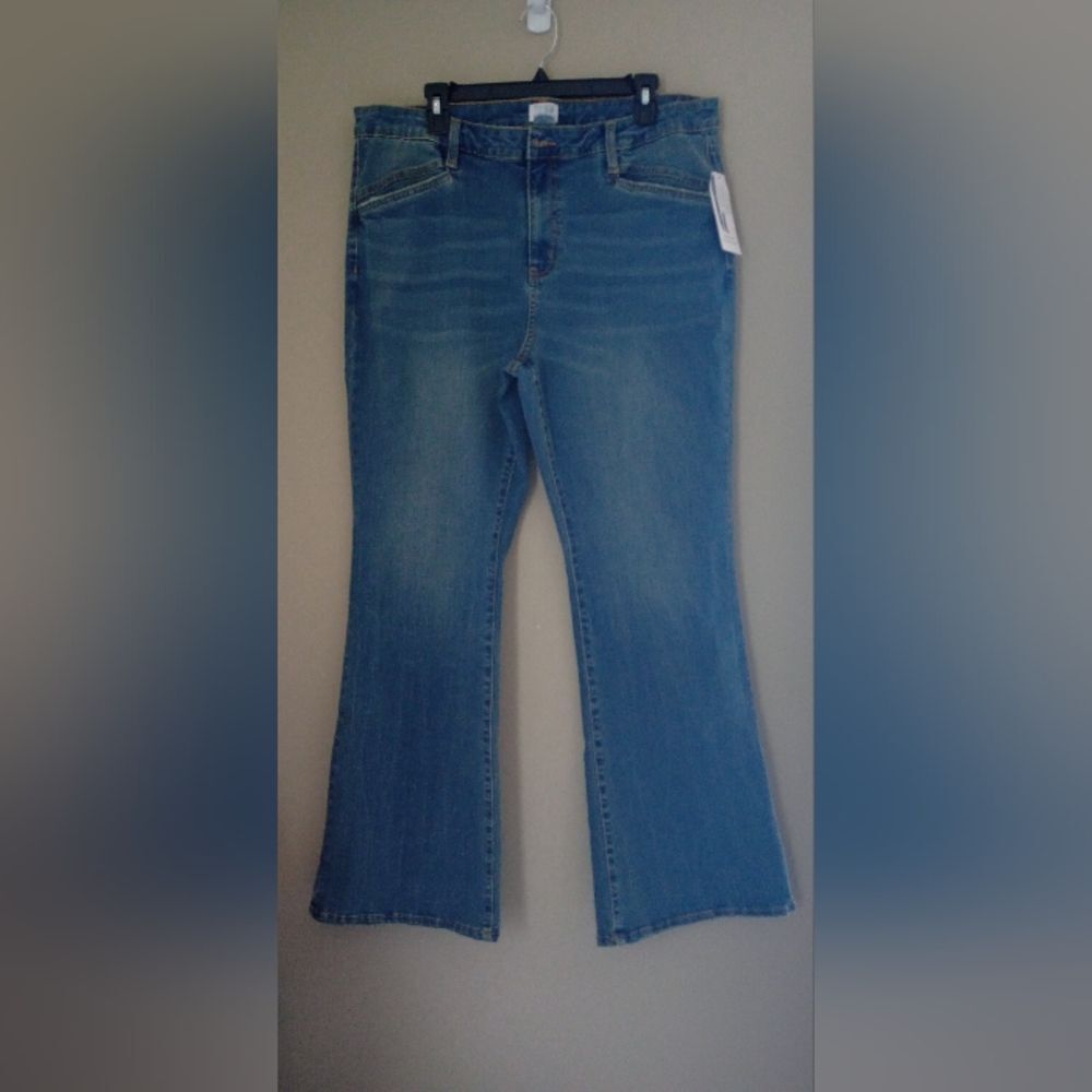 NWT Time and Tru High Rise Flare Jeans Size 18